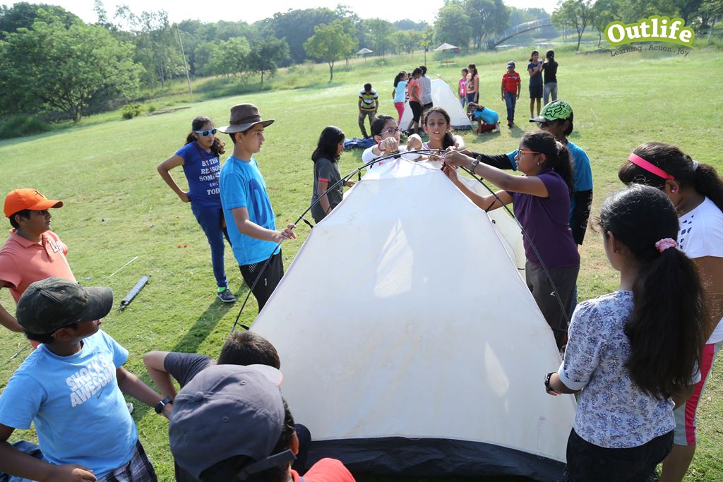 Summer camp Kids tent pitching